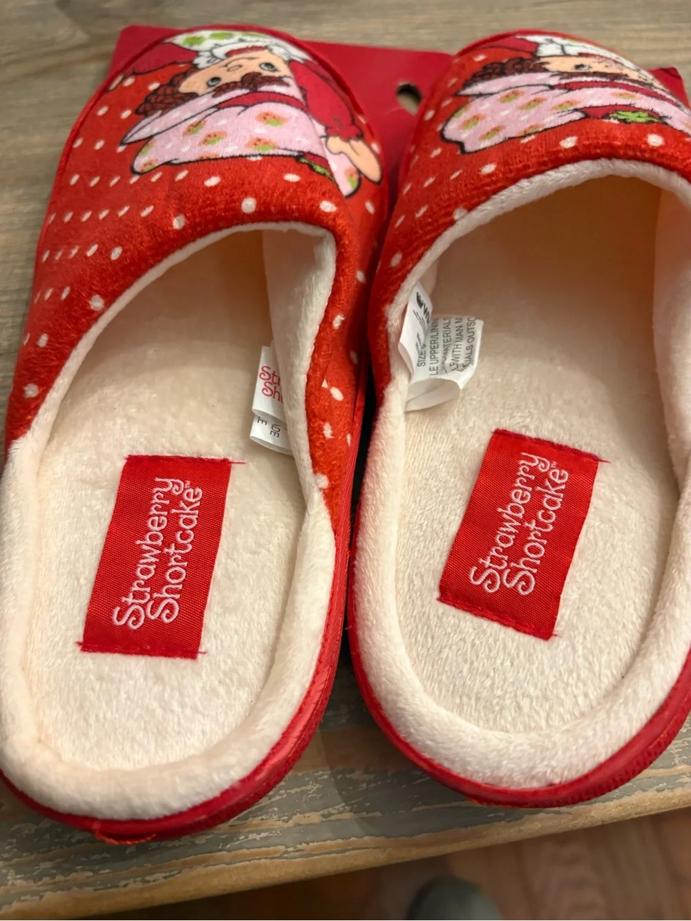 Strawberry Character Kids 6 Red Slip-On Slippers